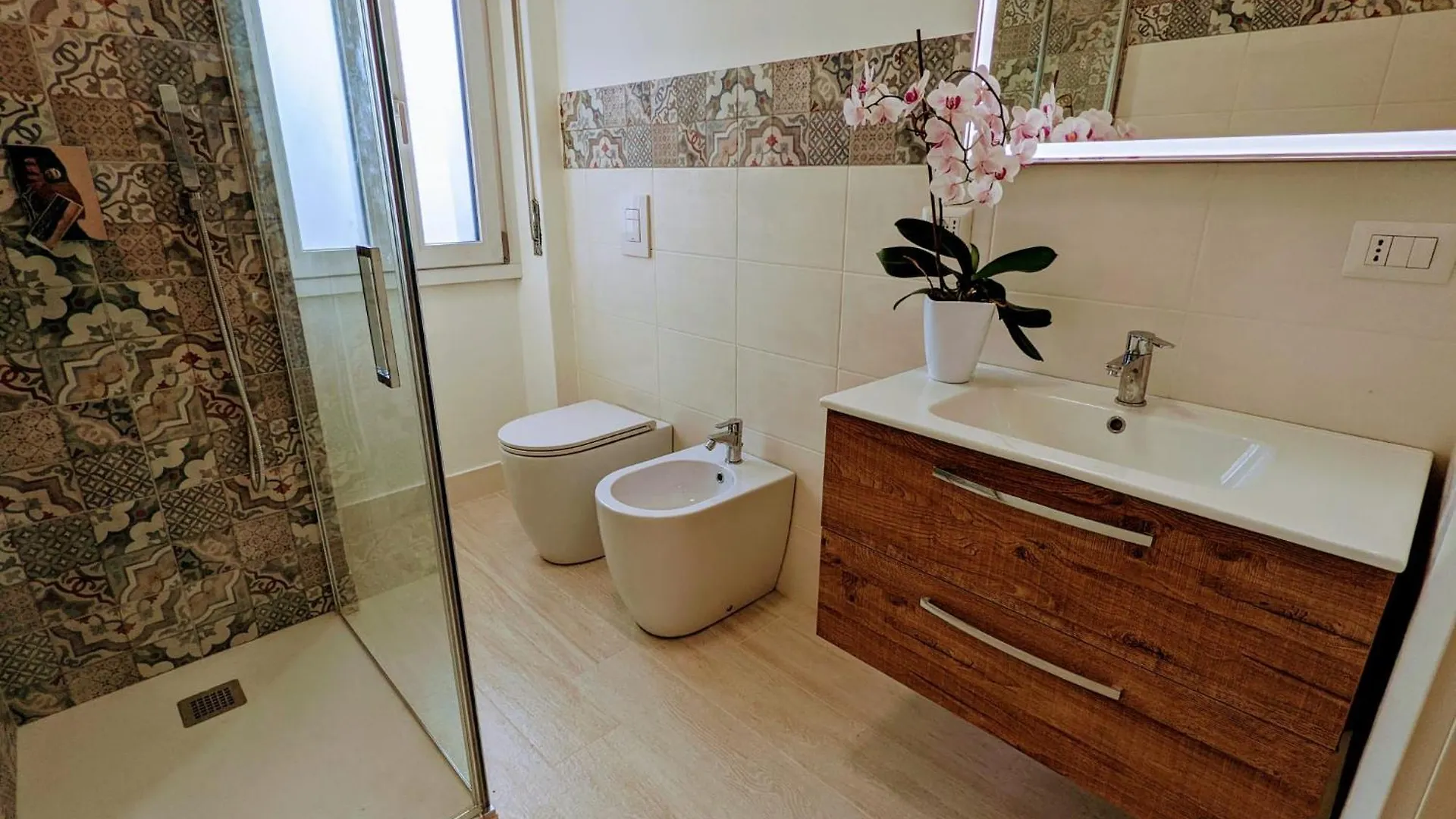 Design Stay Navigli - Fast To Duomo & Airport Milan Apartment